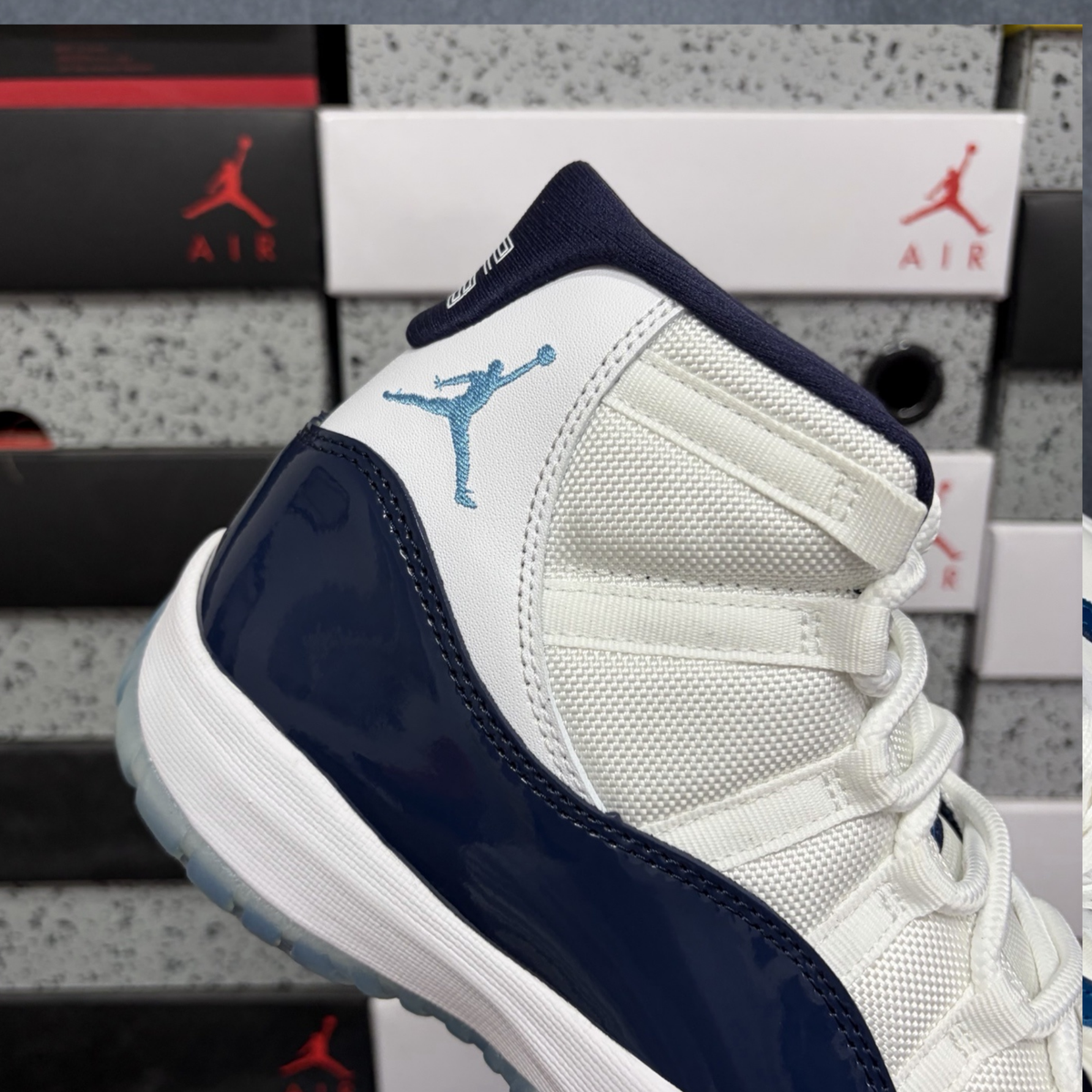 Air Jordan 11 Retro - Win Like '82