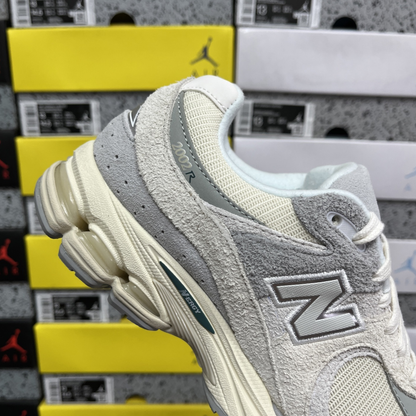 New Balance 2002R - Linen Concrete