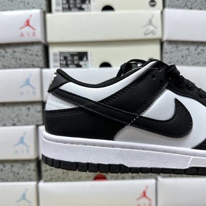 Nike Dunk Low - Panda