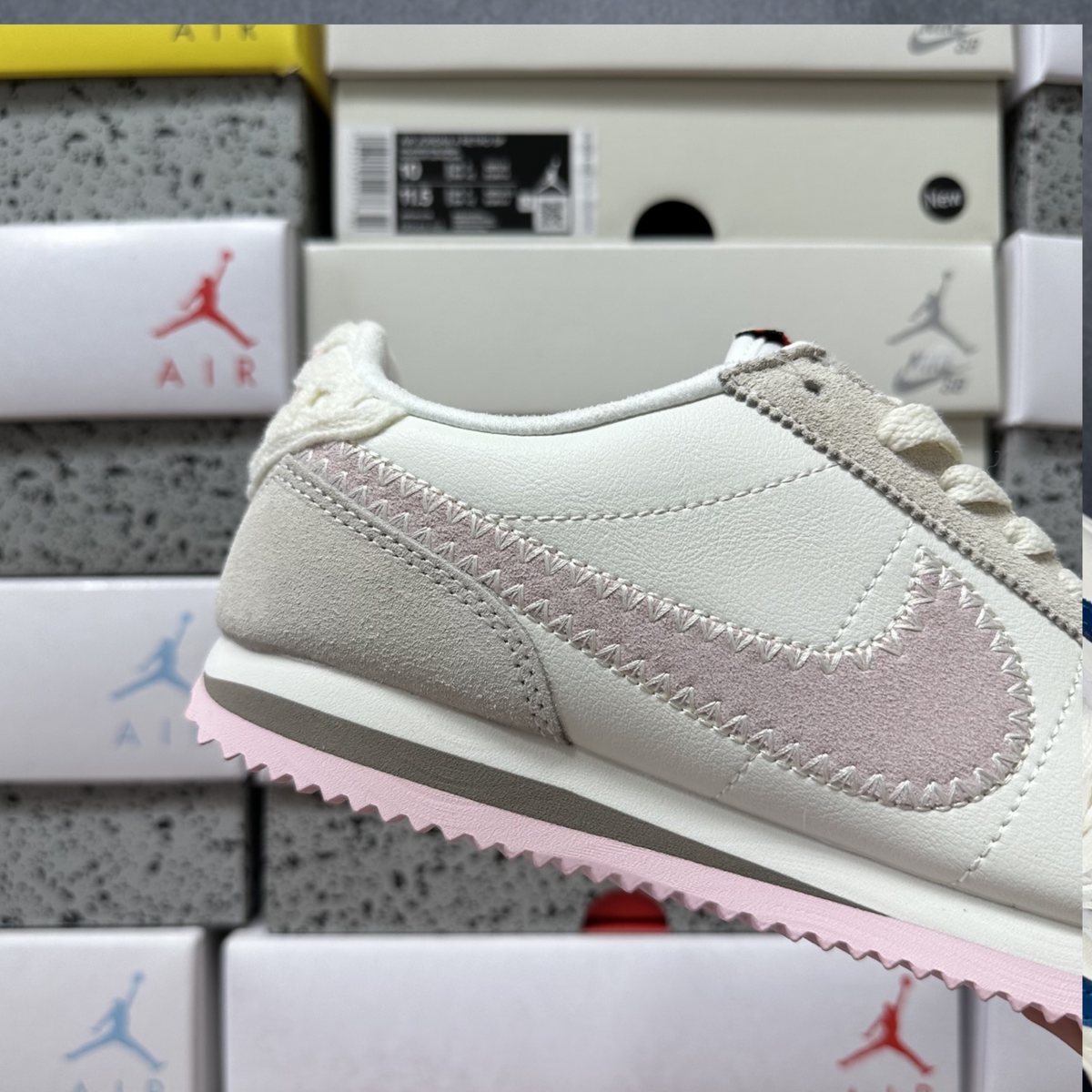 Nike Cortez Wmns Cortez - Valentine's Day 2025