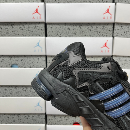 Bad Bunny x Adidas Response CL - Core Black