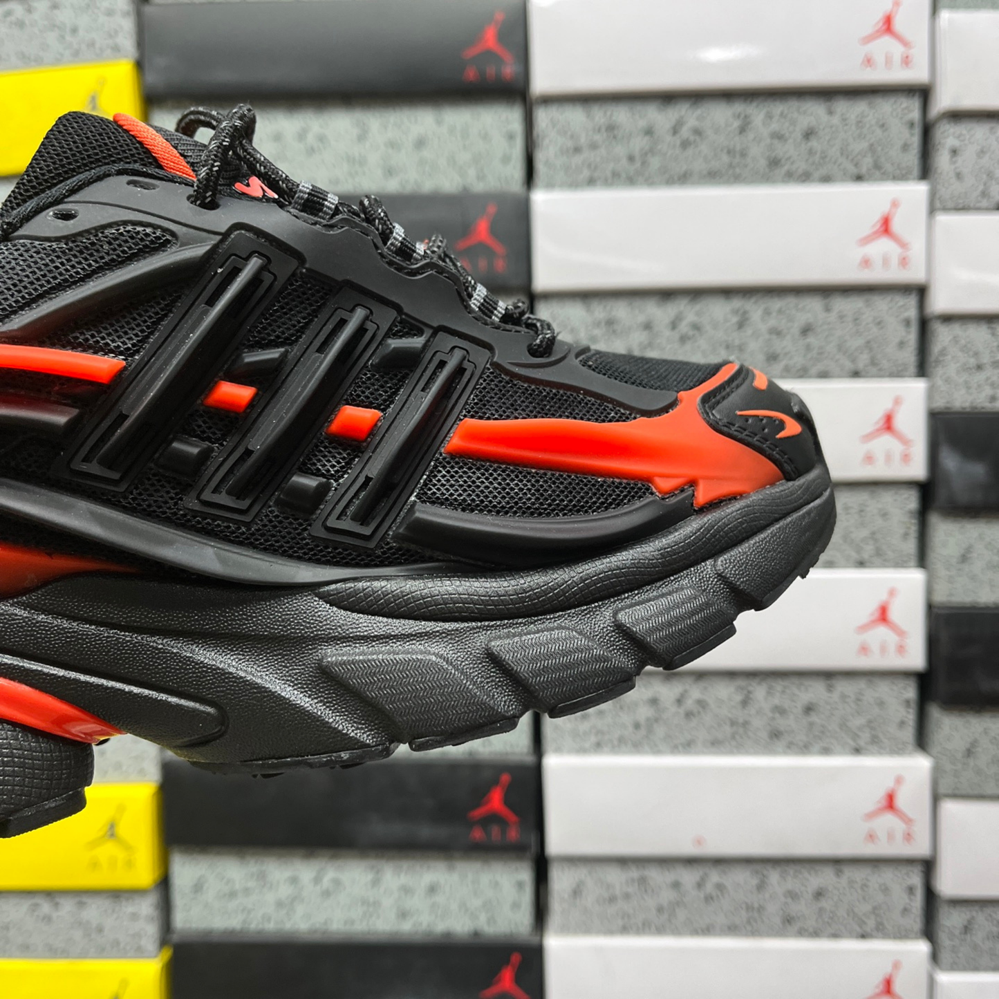 Pharrell Williams x Adidas Adistar Jellyfish  - Black/Red