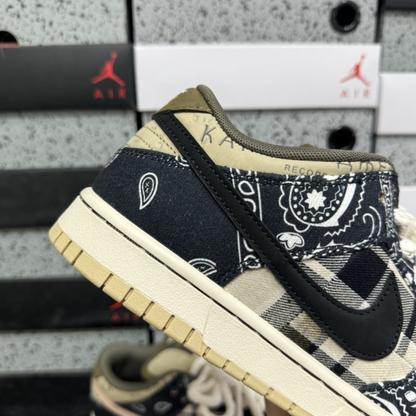 Travis Scott X Nike SB Dunk Low - Cactus Jack