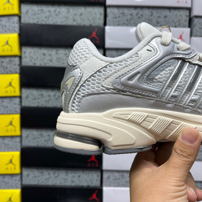 Adidas Response CL - White Tint Silver Metallic