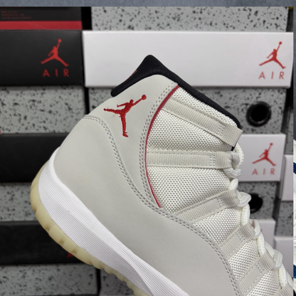 Air Jordan 11 Retro - Platinum Tint