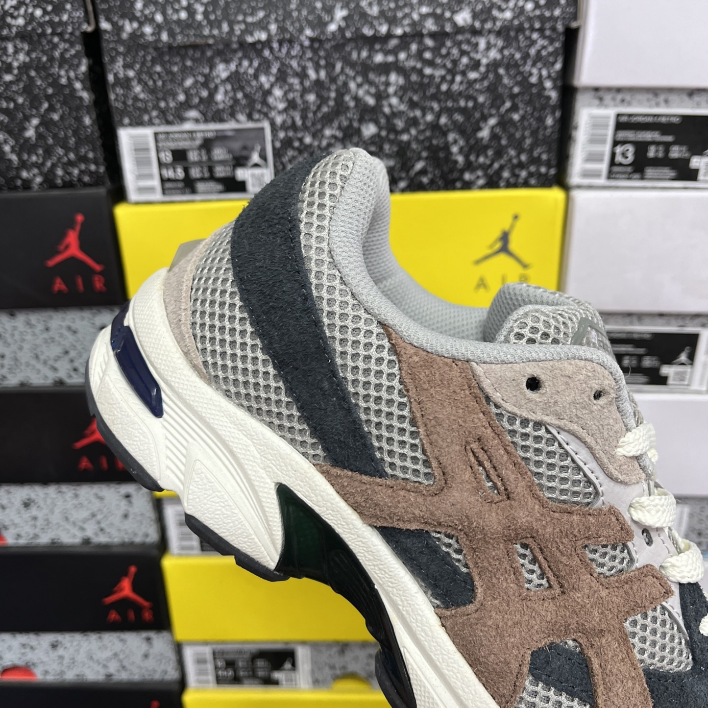 HAL Studios x Asics Gel 1130 - Earth