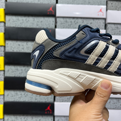 Adidas Response CL - Collegiate Navy Grey One