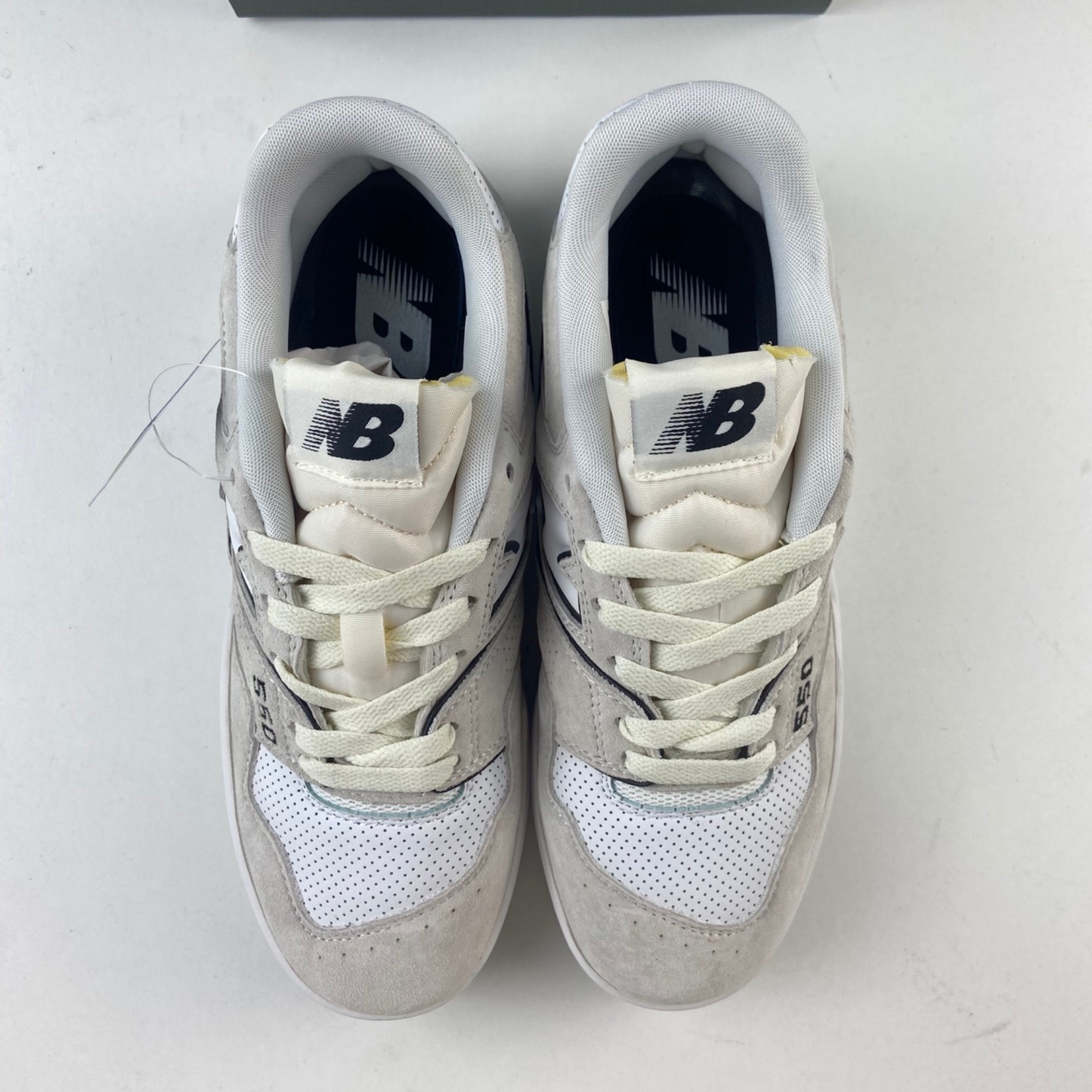 New Balance 550 - Ash Stone