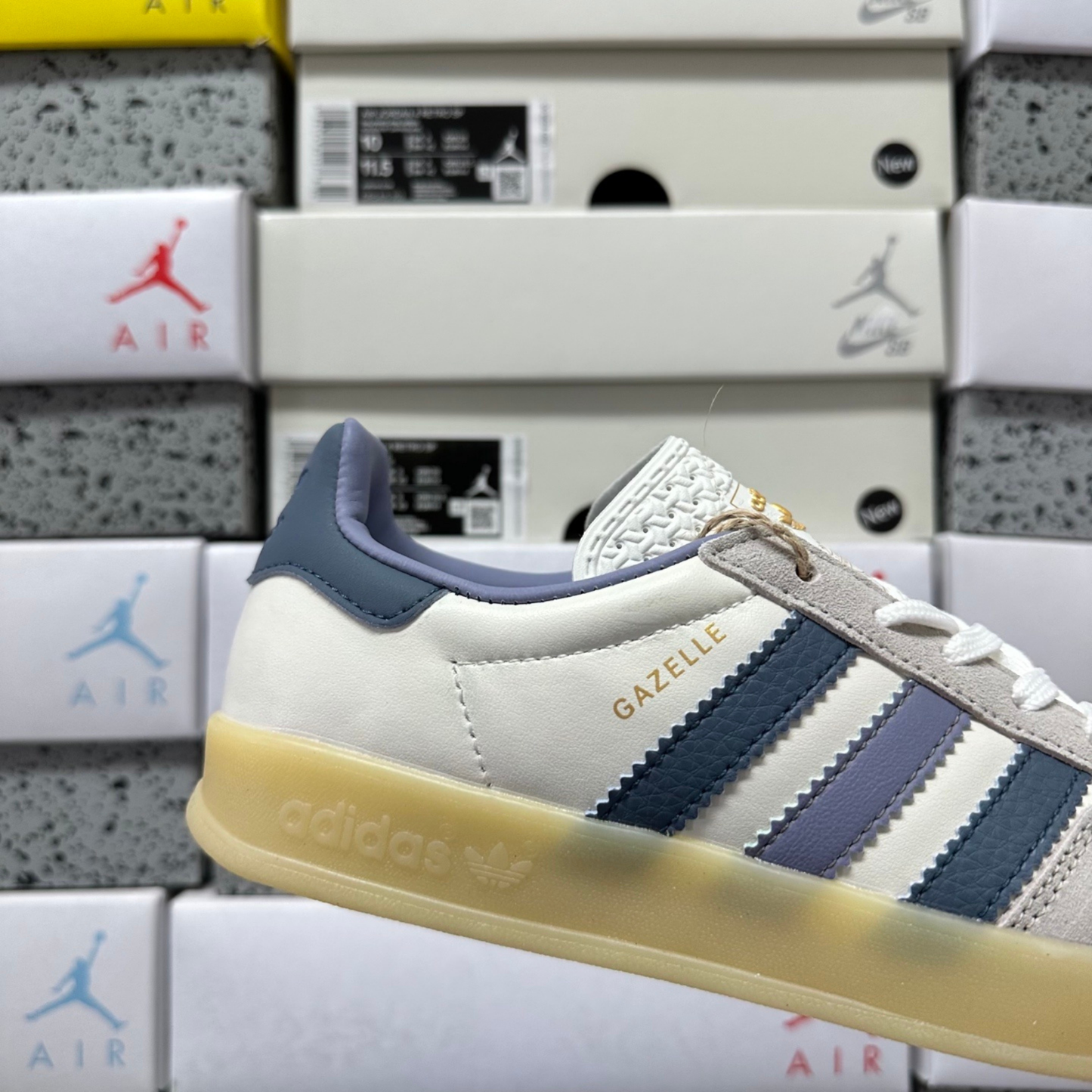Adidas Gazelle Indoor - White / Preloved Ink / Off White