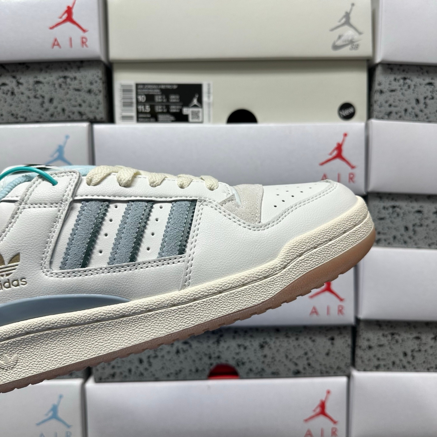 Adidas Forum Low - Cloud White / Wonder Blue