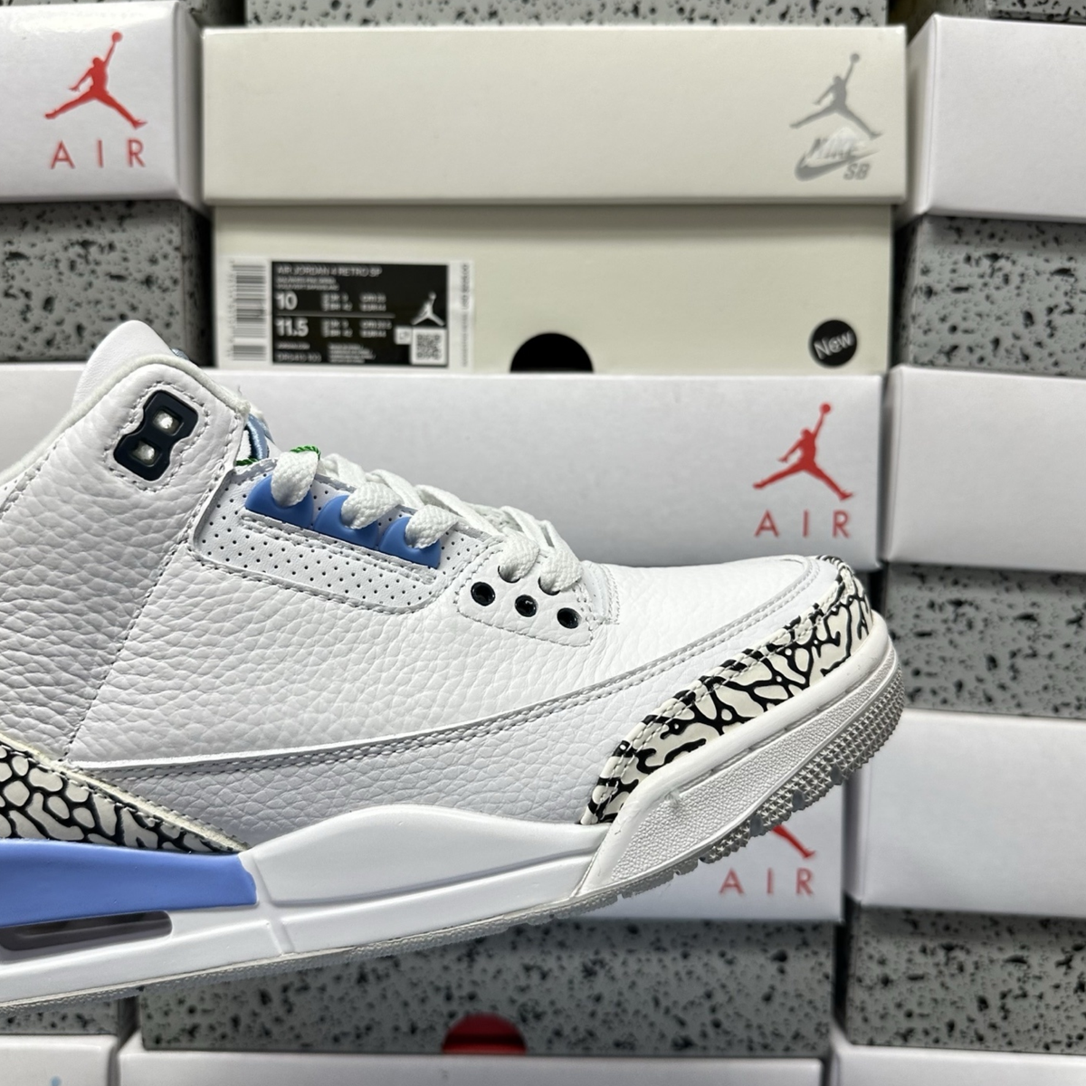 Air Jordan 3 Retro - UNC