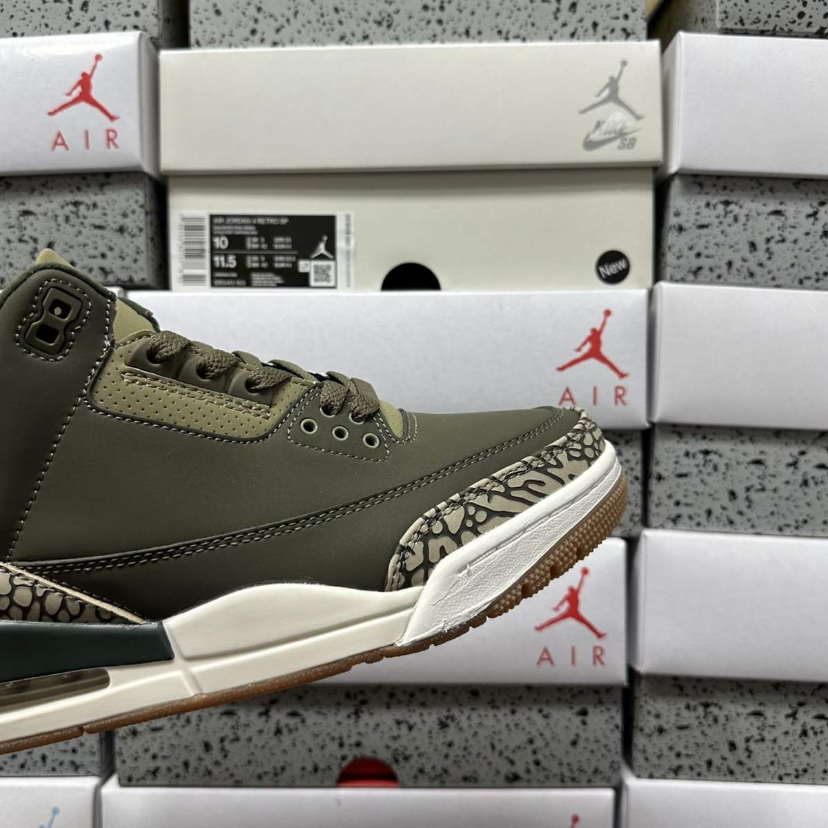 Air Jordan 3 Retro - Family Affair