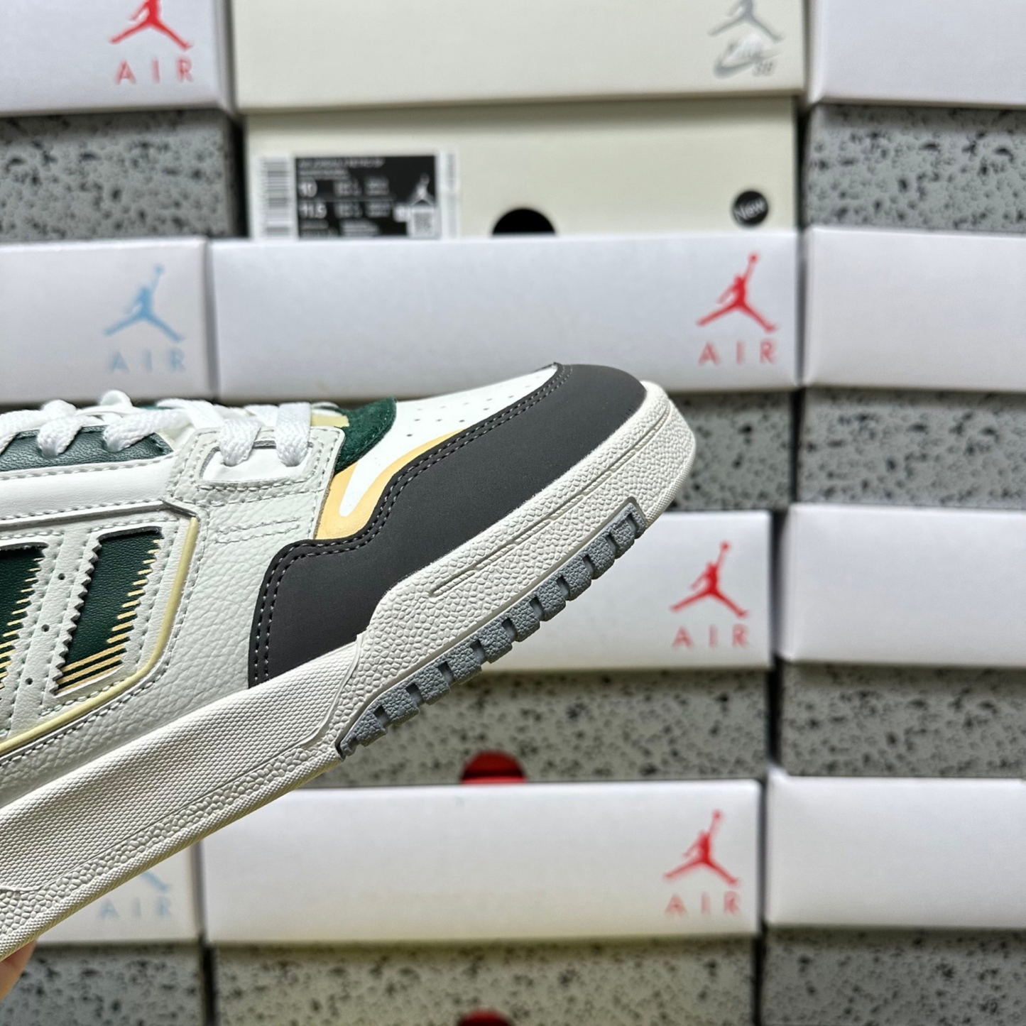 Adidas Drop Step Low 2.0 - White Tint / Collegiate Green / Magic Beige