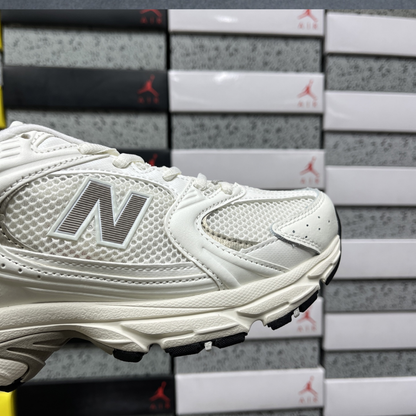 New Balance 530 - White Silver Metallic