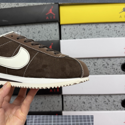 Nike Cortez SE - Baroque Brown