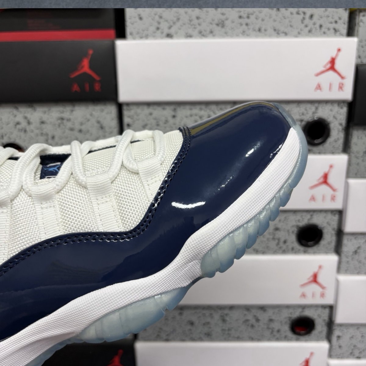 Air Jordan 11 Retro - Win Like '82