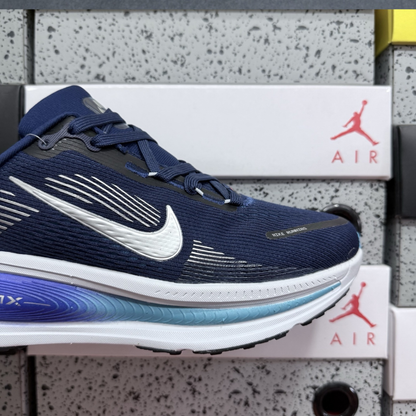 Nike Vomero 18 - Blue Void/Metallic Silver