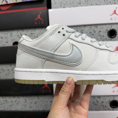 Concepts  X Nike SB Dunk Low - White Lobster