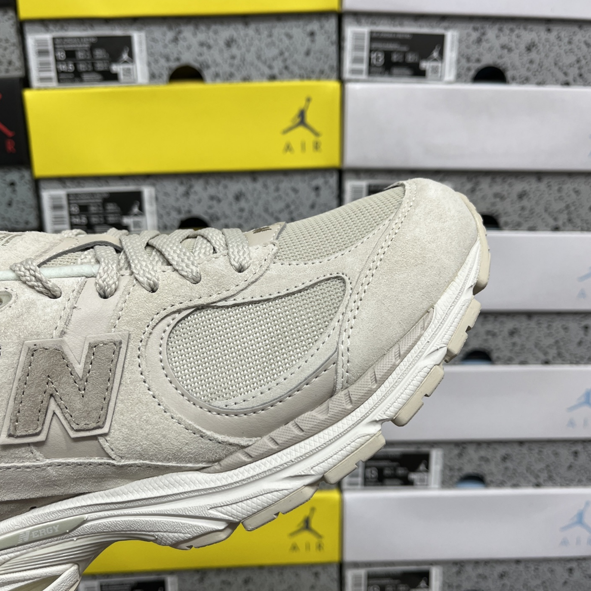 New Balance 2002R - Light Dark Tan