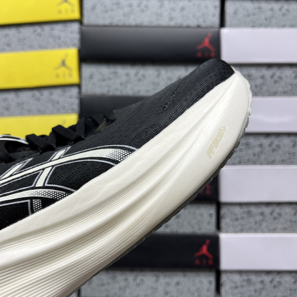Asics Gel Nimbus 27 - Black / White