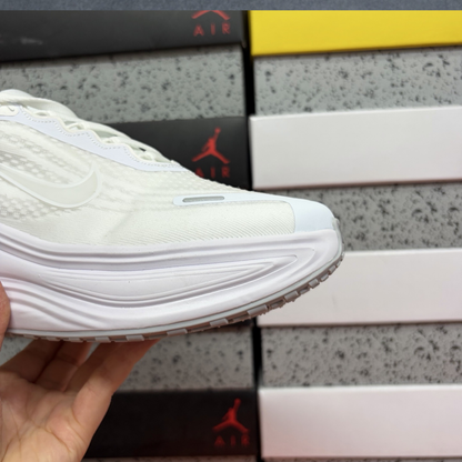 Nike Vomero Plus - Triple White