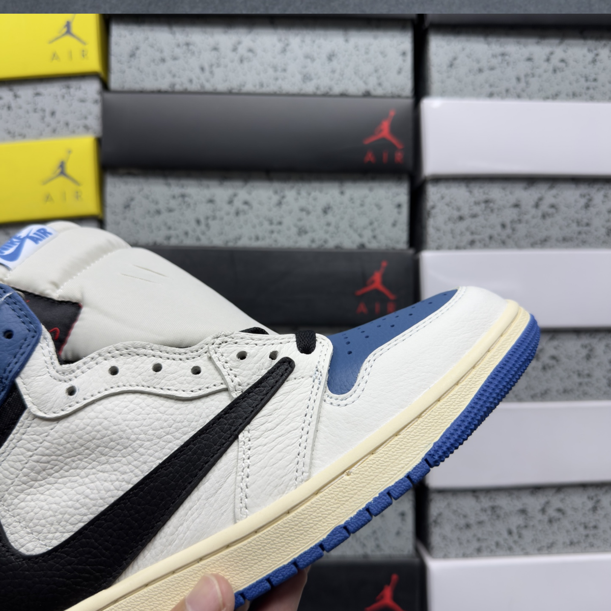 Air Jordan 1 Retro High OG SP - Fragment x Travis Scott