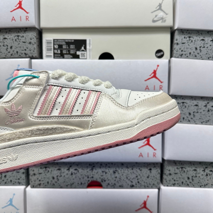 Adidas Forum Low x Disney - The Aristocats - Marie