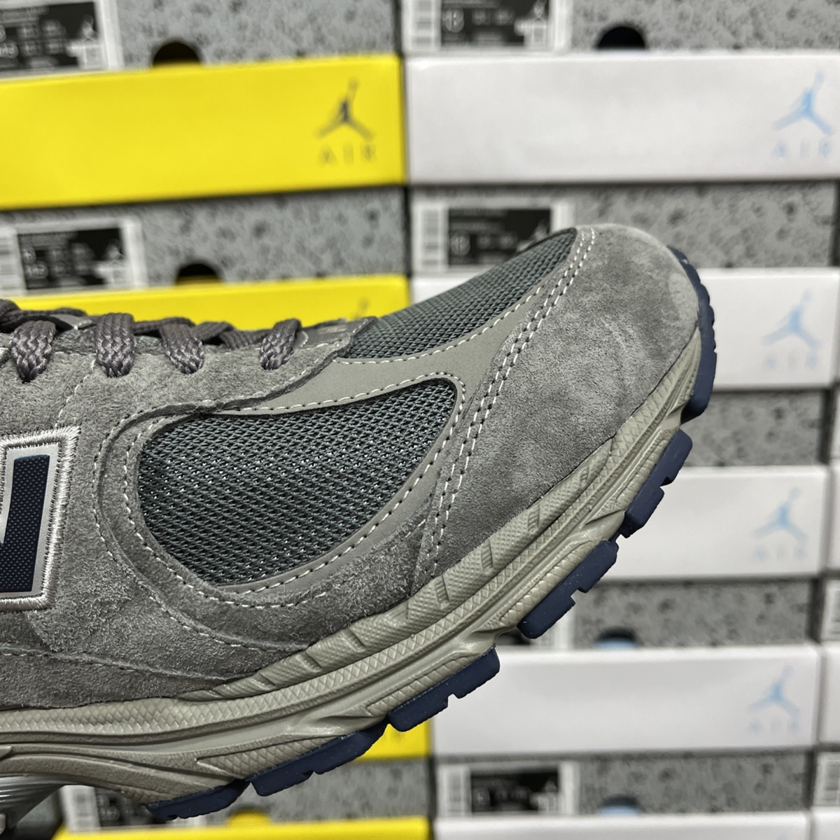 New Balance 2002R - Gore-Tex Castlerock Natural Indigo