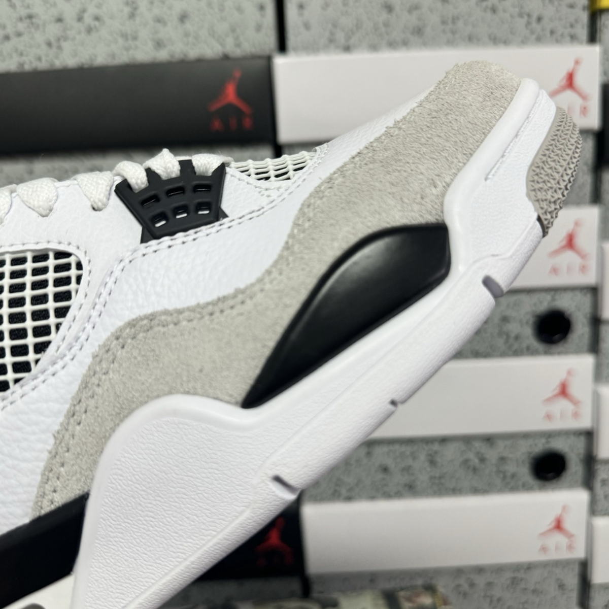 Air Jordan 4 Retro - Military Black