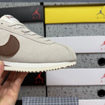 Nike Cortez Wmns - Light Orewood Brown/Fauna Brown-Sail