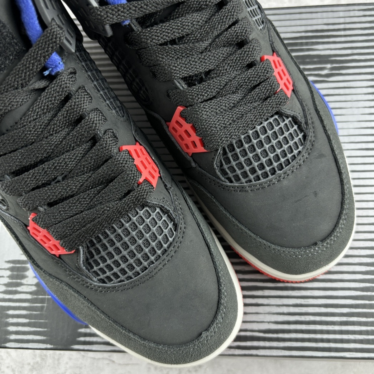 Air Jordan 4 Retro - Rare Air