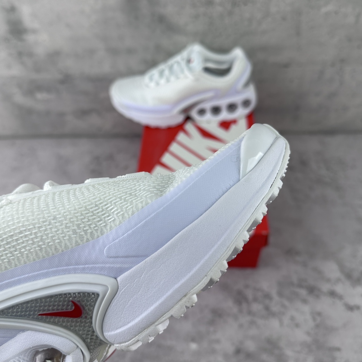 Nike Air Max DN - White University Red