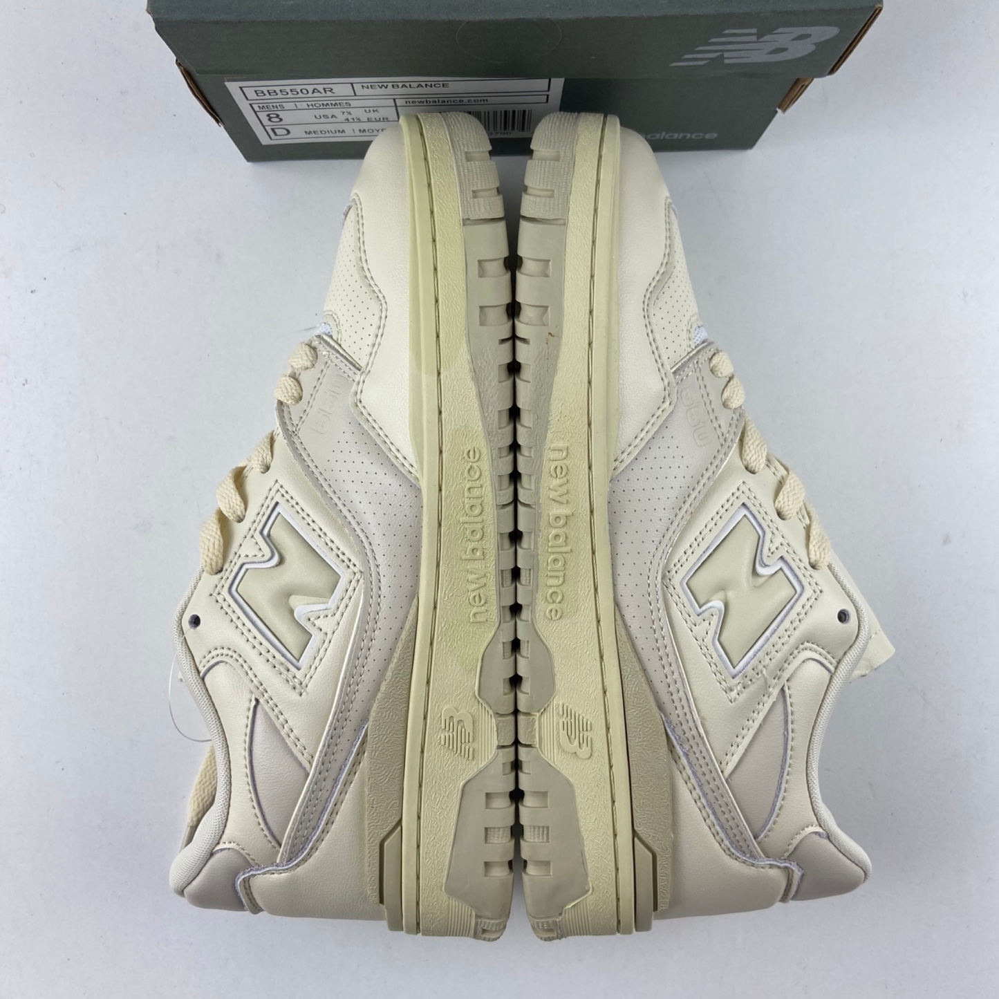 AURALEE  X New Balance 550 - Ecru