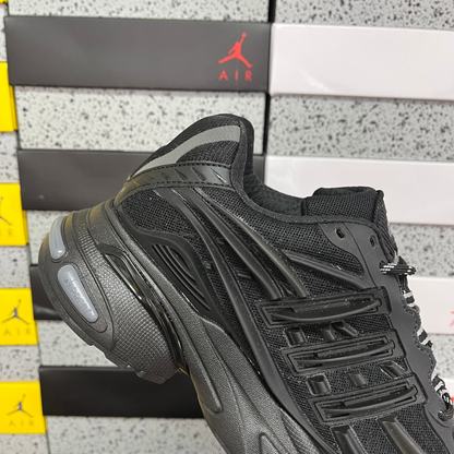 Pharrell Williams x Adidas Adistar Jellyfish  - Triple Black