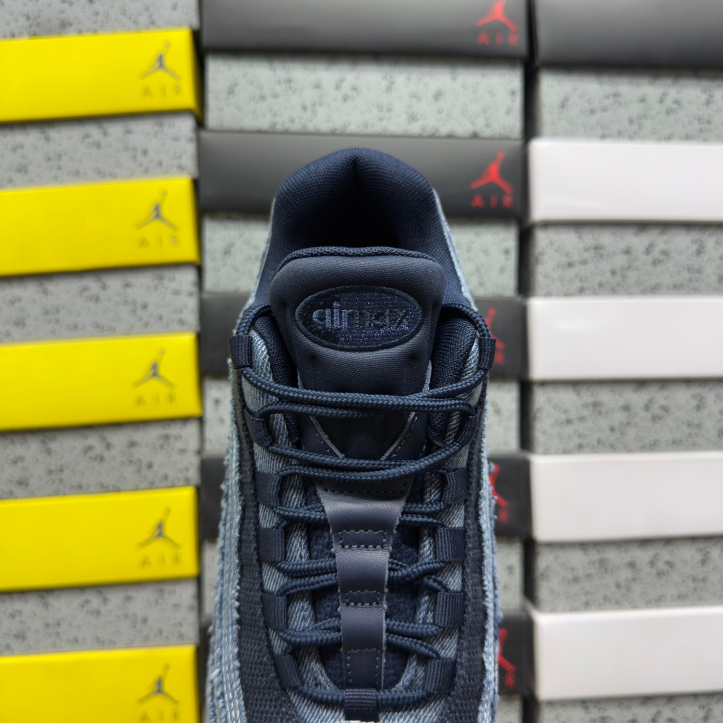 Air Max 95 x Levi's - Obsidian