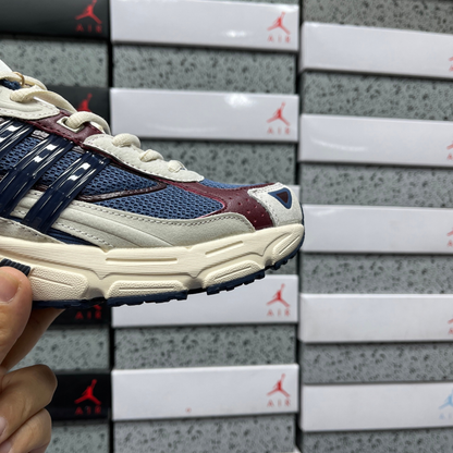 Adidas Response CL - Wonder White Preloved Ink Shadow Red