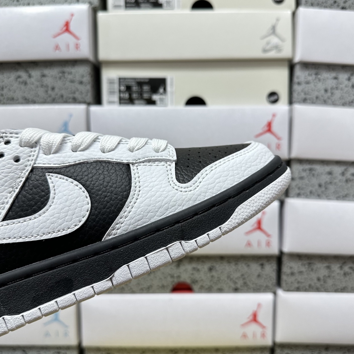 Nike Dunk Low - Reverse Panda