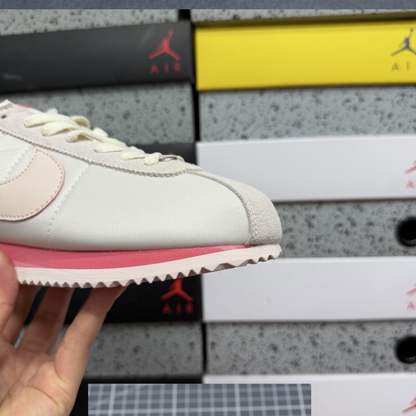 Nike Cortez - Light Soft Pink