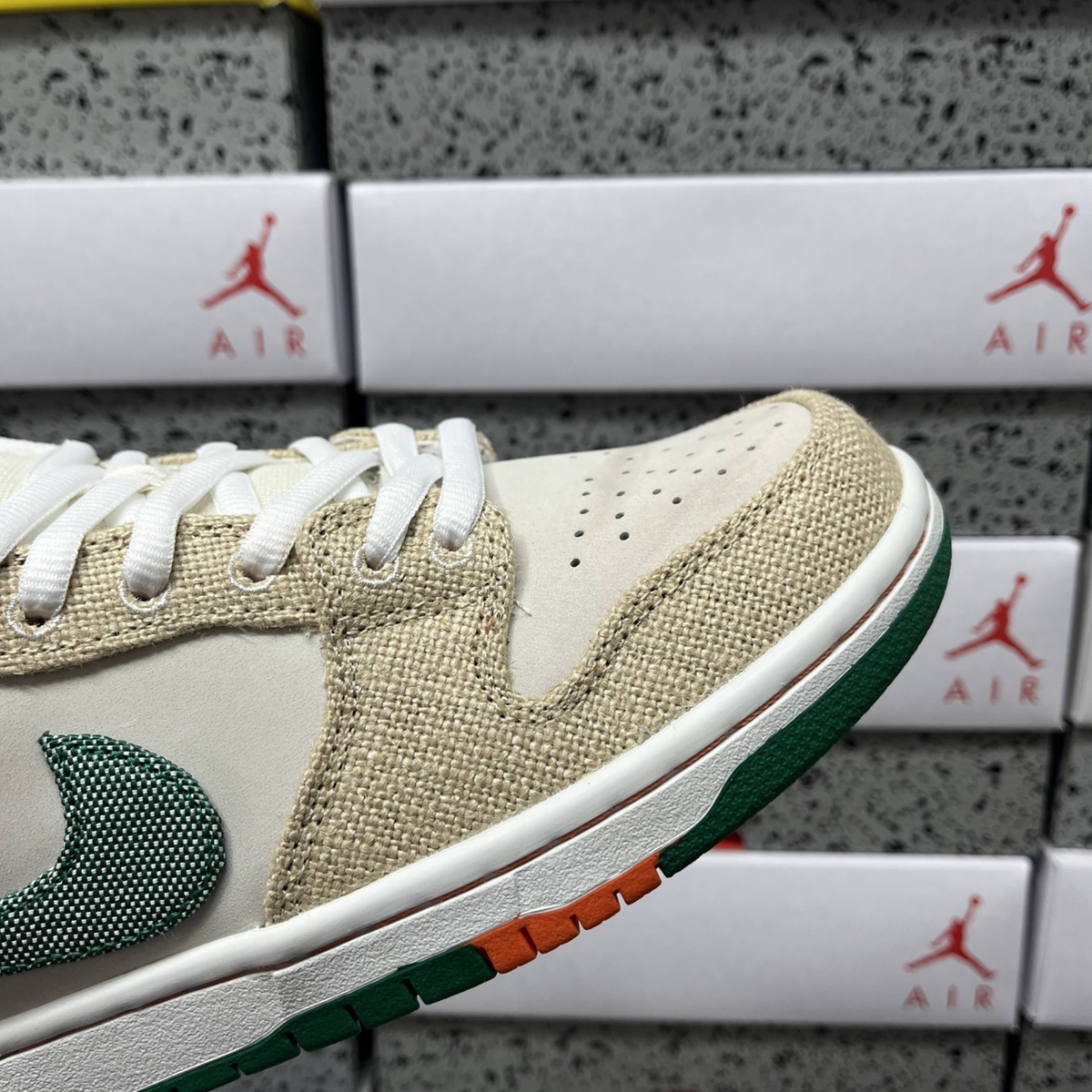 Nike SB Dunk Low Pro - Jarritos