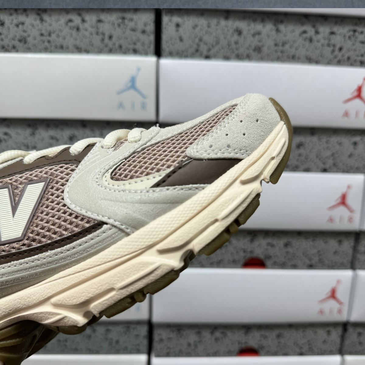 New Balance 530 - Brown Beige