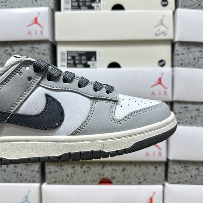 Nike Dunk Low - Light Smoke Grey