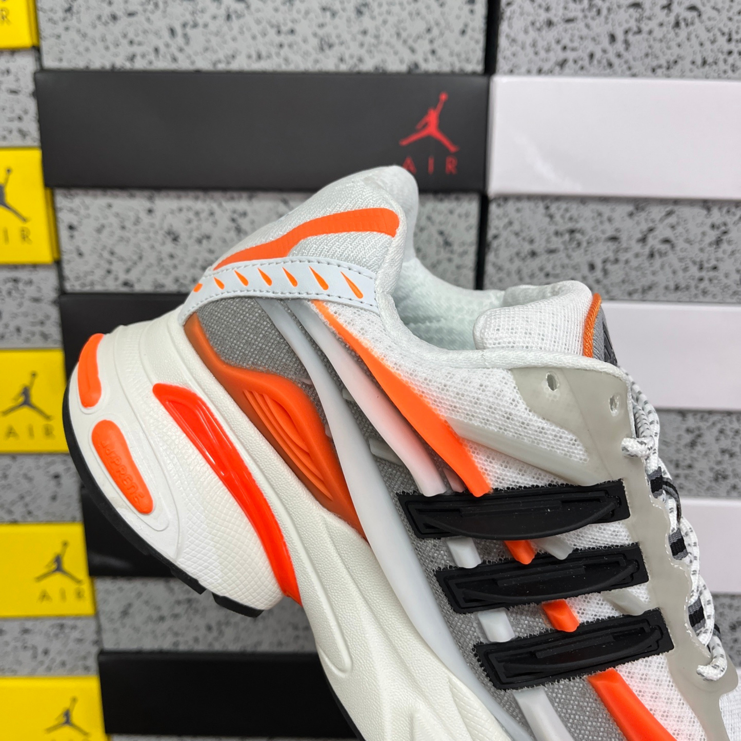 Pharrell Williams x Adidas Adistar Jellyfish  - Focus Olive Orange