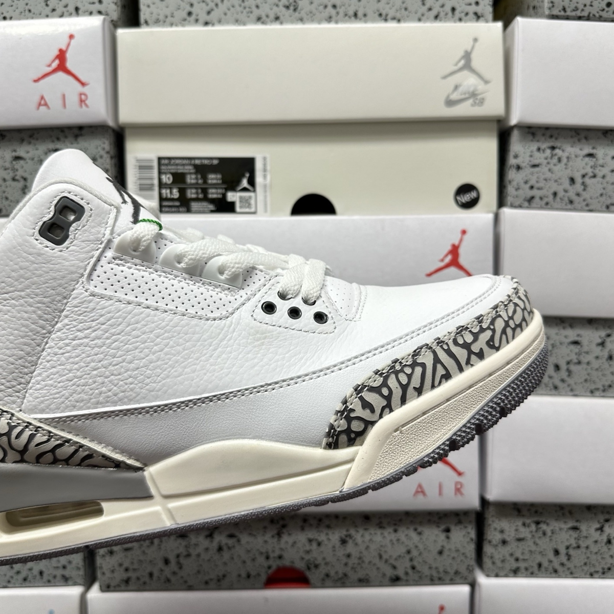 Air Jordan 3 Retro - Sail Cement Grey