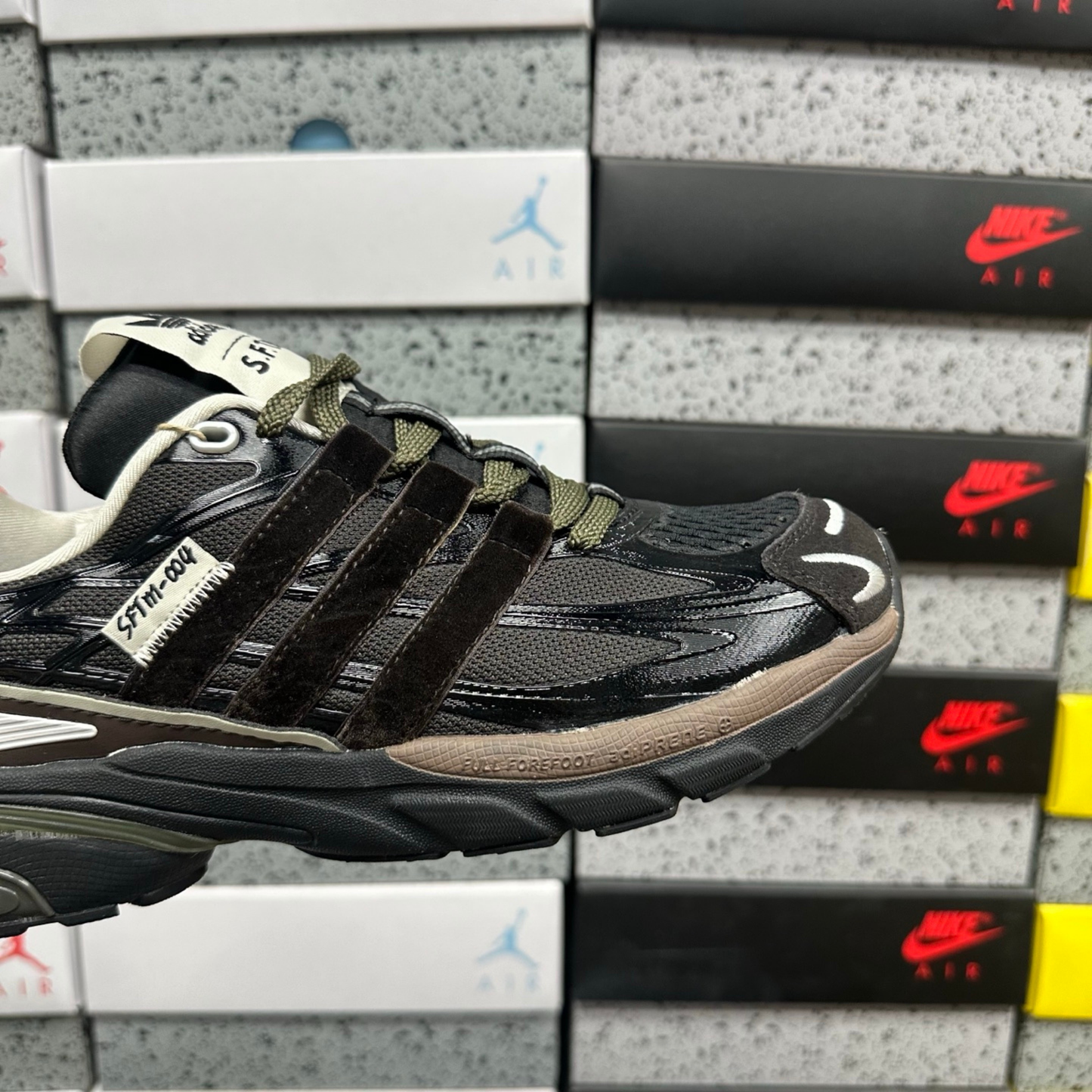 SFTM x Adidas Adistar Cushion - Core Black/Dark Brown