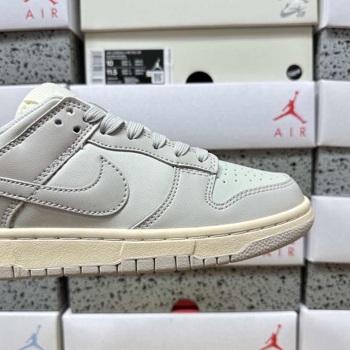 Nike Dunk Low - Light Bone