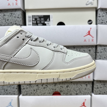 Nike Dunk Low - Light Bone