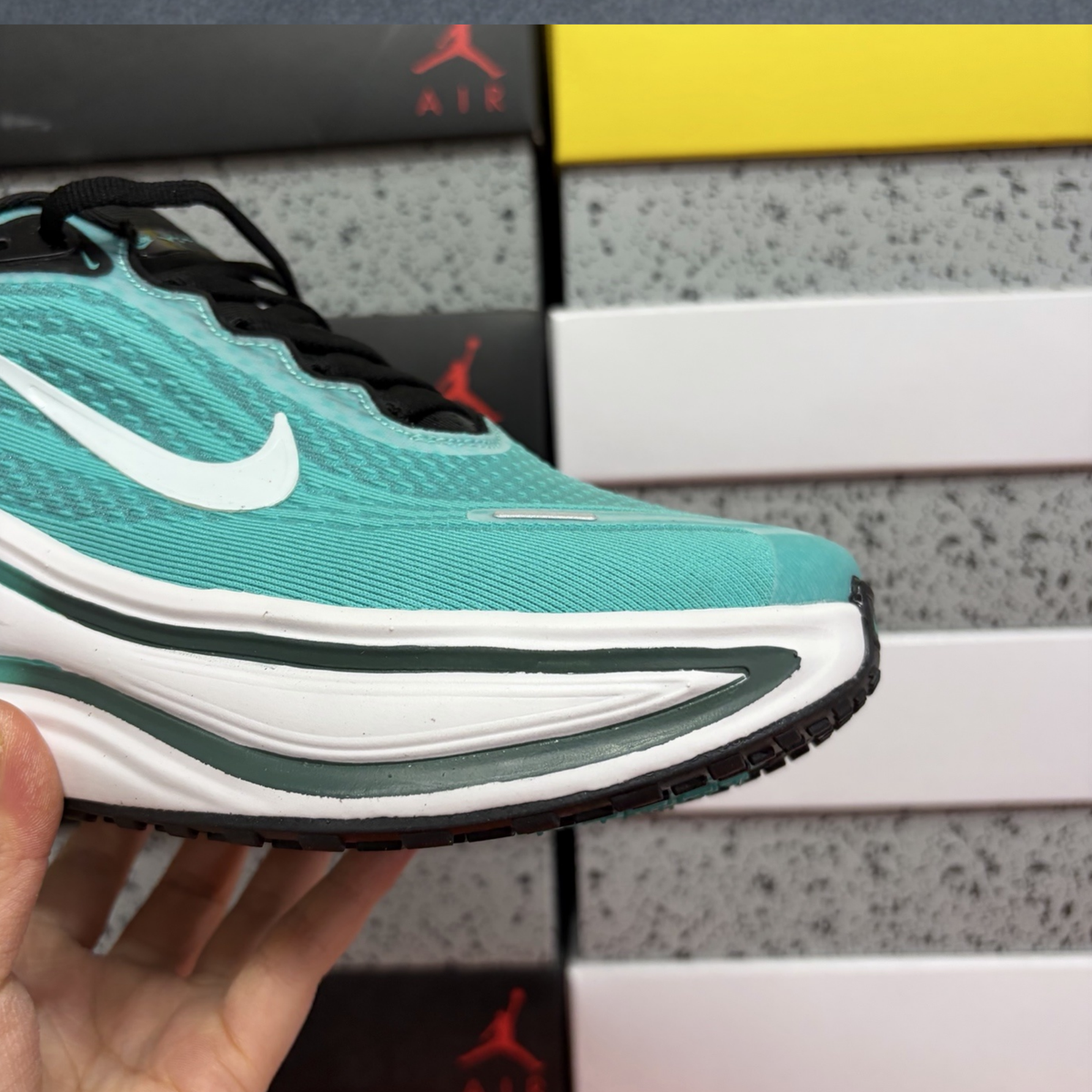Nike Vomero Plus - Jade Horizon