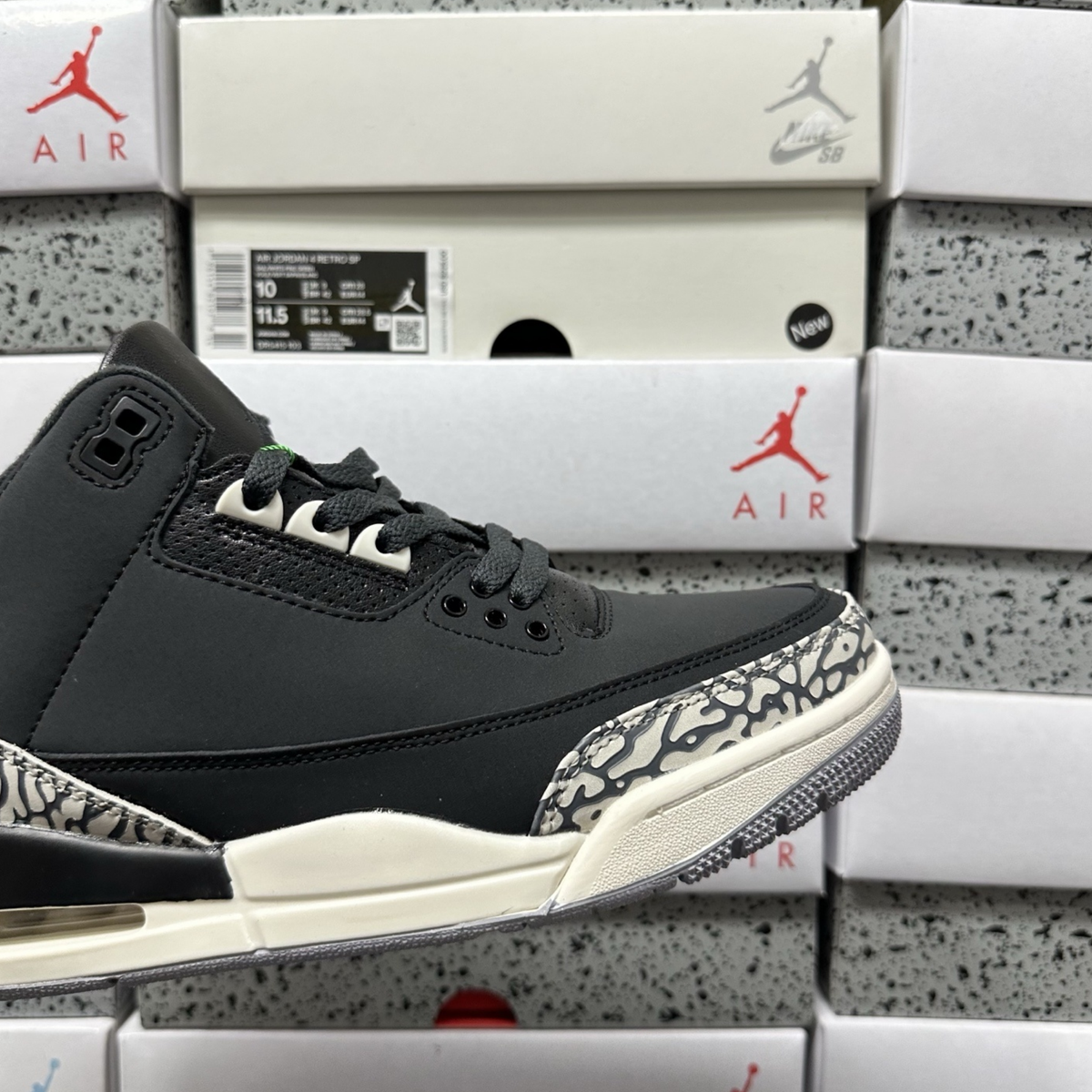 Air Jordan 3 Retro - Off Noir