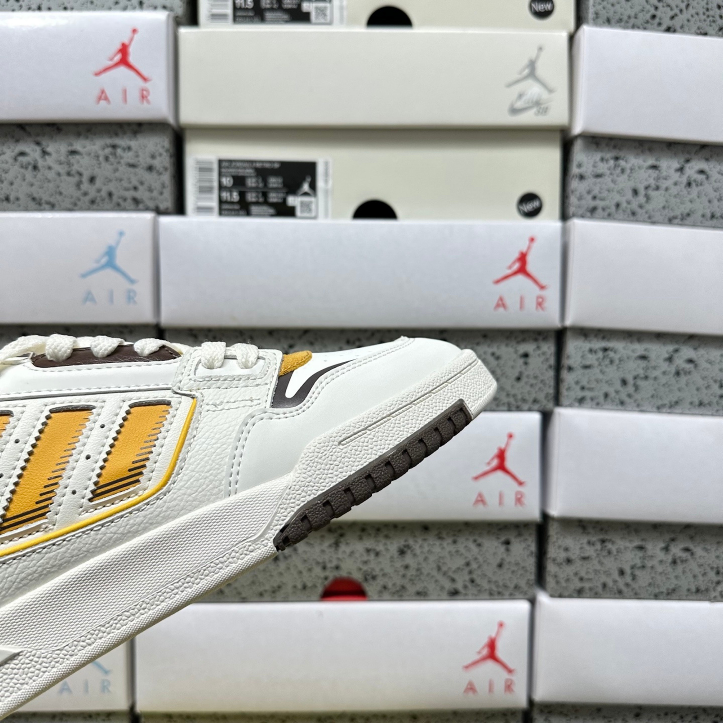 Adidas Drop Step Low 2.0 - White Tint / Collegiate Gold / Brown