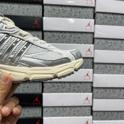 Adidas Response CL - White Tint Silver Metallic